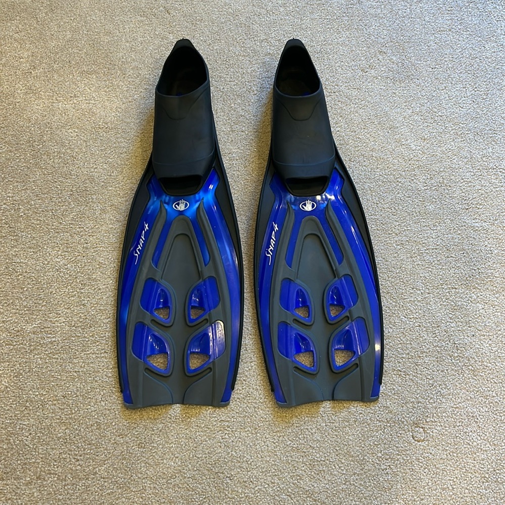 Body glove snap 4 snorkeling fins
